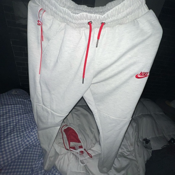 Nike tech - Picture 4 of 4